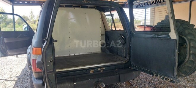 Toyota Land Cruiser 1997, 260,000 km - 4.5 l - Salyan