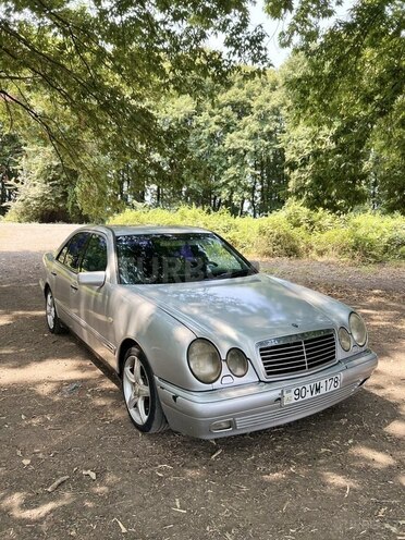 Mercedes E 200 1999, 520,000 km - 2.0 l - Bakı