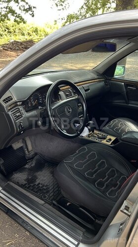 Mercedes E 200 1999, 520,000 km - 2.0 l - Bakı