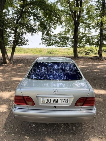 Mercedes E 200 1999, 520,000 km - 2.0 l - Bakı