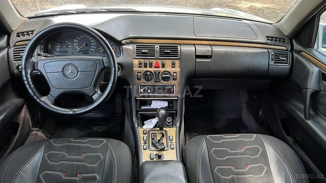 Mercedes E 200 1999, 520,000 km - 2.0 l - Bakı