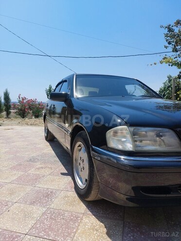 Mercedes C 220 1995, 395,000 km - 2.2 l - Bakı