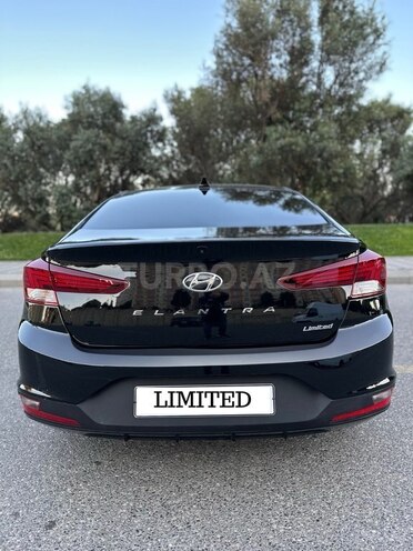 Hyundai Elantra 2019, 122,310 km - 2.0 l - Bakı