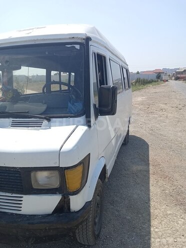 Mercedes 208 D 1994, 500,000 km - 2.3 l - Bakı