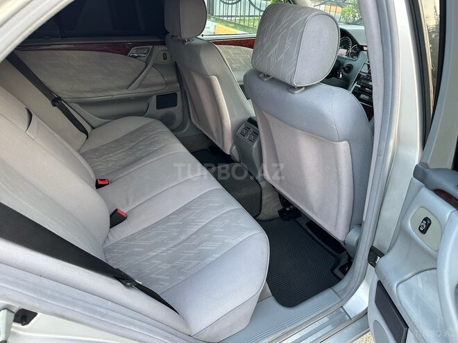 Mercedes E 270 1999, 292,000 km - 2.7 l - Bakı