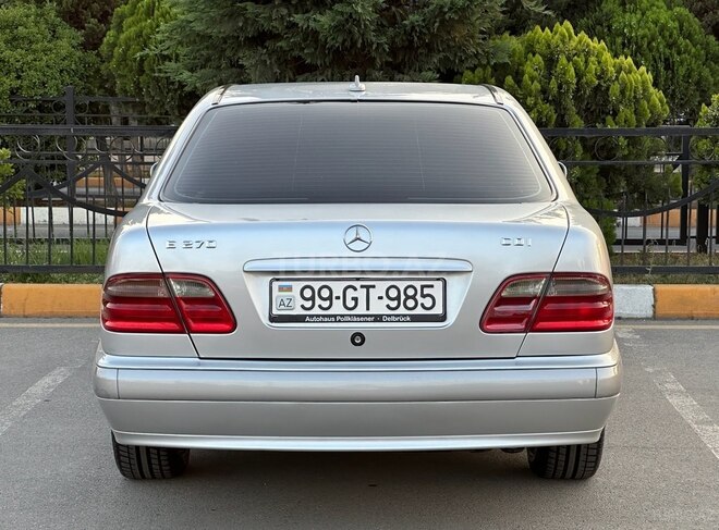 Mercedes E 270 1999, 292,000 km - 2.7 l - Bakı
