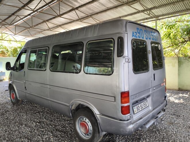 Ford Transit 1999, 100,000 km - 2.5 l - Saatlı