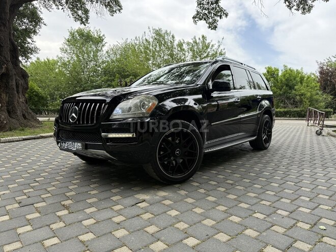 Mercedes GL 450 4MATIC 2011, 325,000 km - 4.7 л - Yevlax