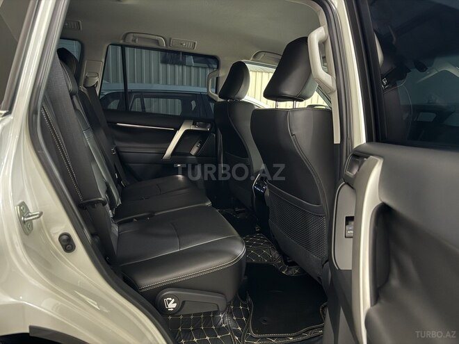Toyota Land Cruiser Prado 2022, 15,000 km - 2.8 l - Bakı