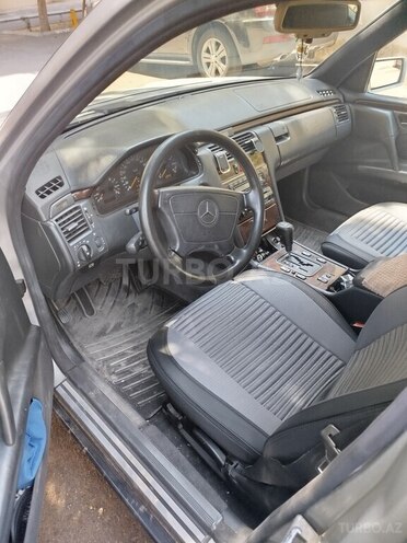 Mercedes E 230 1997, 425,000 km - 2.3 l - Bakı
