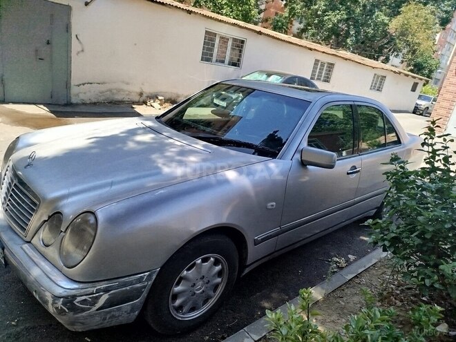 Mercedes E 230 1997, 425,000 km - 2.3 l - Bakı