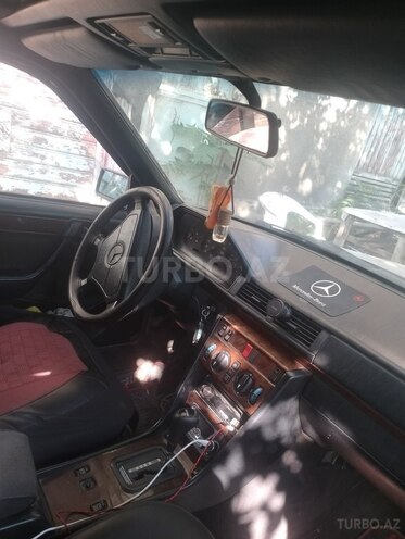 Mercedes E 300 d 1993, 578,450 km - 3.0 l - Bakı