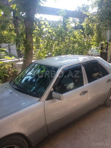 Mercedes E 300 d 1993, 578,450 km - 3.0 l - Bakı