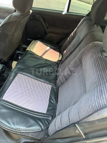 Volkswagen Golf 1993, 300,000 km - 1.8 l - Bakı