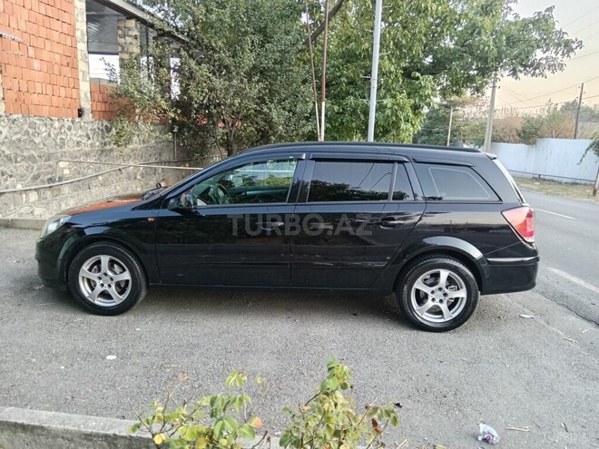 Opel Astra 2005, 233,485 km - 1.4 l - Şəki