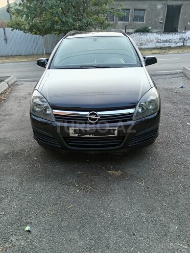 Opel Astra 2005, 233,485 km - 1.4 l - Şəki