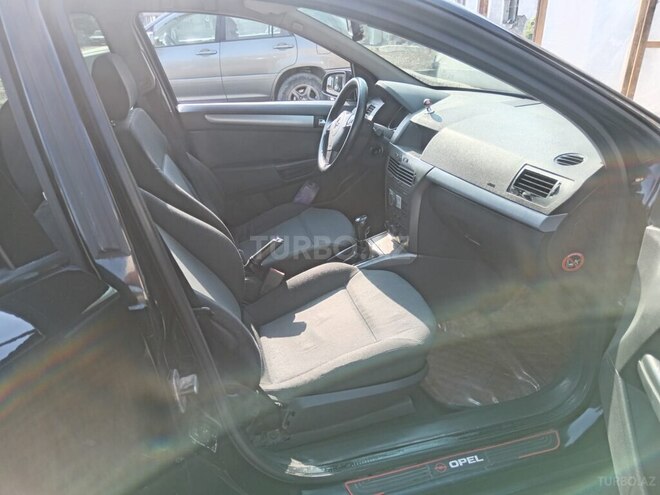 Opel Astra 2005, 233,485 km - 1.4 l - Şəki