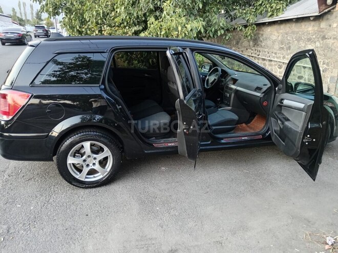 Opel Astra 2005, 233,485 km - 1.4 l - Şəki