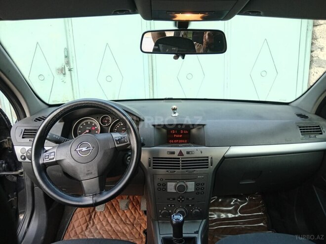 Opel Astra 2005, 233,485 km - 1.4 l - Şəki
