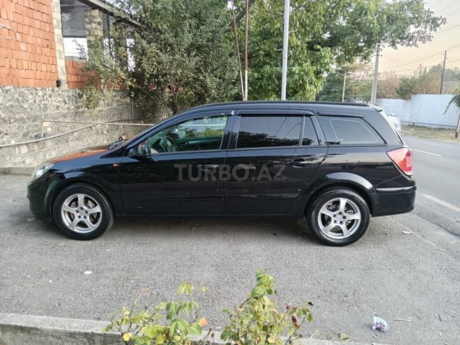 Opel Astra 2005, 233,485 km - 1.4 l - Şəki