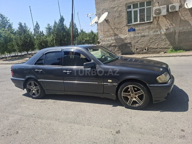 Mercedes C 220 d 2000, 325,465 km - 2.2 l - Bakı