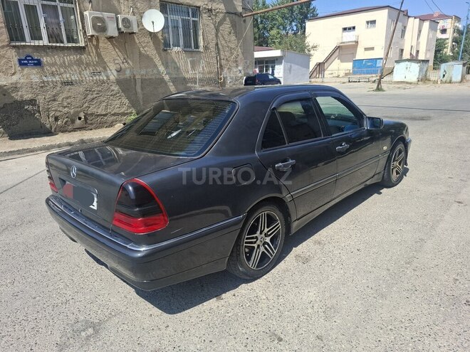 Mercedes C 220 d 2000, 325,465 km - 2.2 l - Bakı