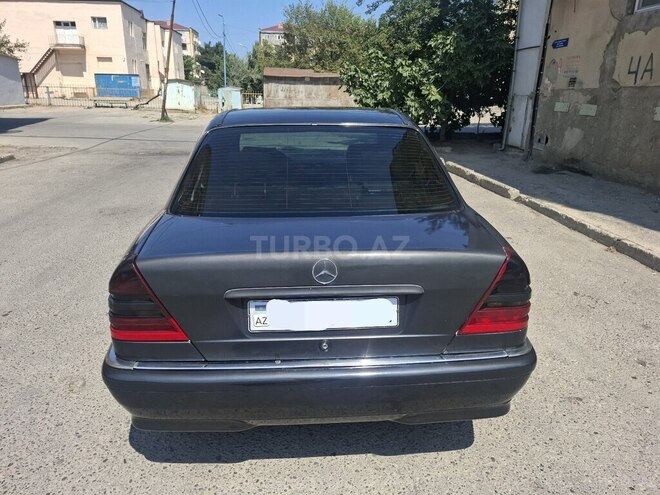 Mercedes C 220 d 2000, 325,465 km - 2.2 l - Bakı
