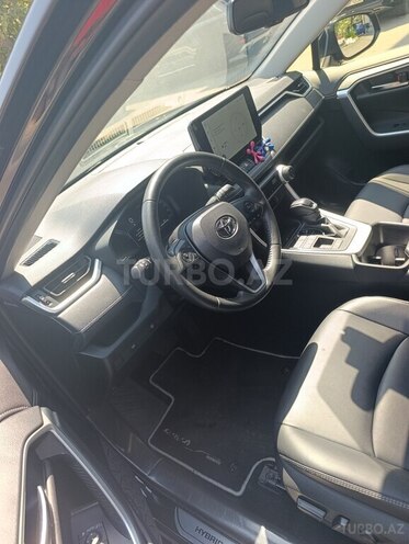 Toyota RAV4 2023, 28,786 km - 2.5 л - Bakı