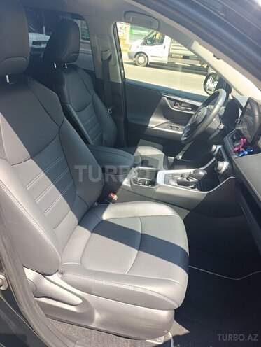 Toyota RAV4 2023, 28,786 km - 2.5 л - Bakı