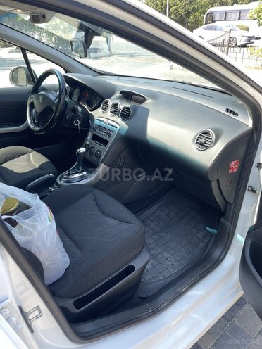 Peugeot 308 2013, 130,300 km - 1.6 l - Sumqayıt