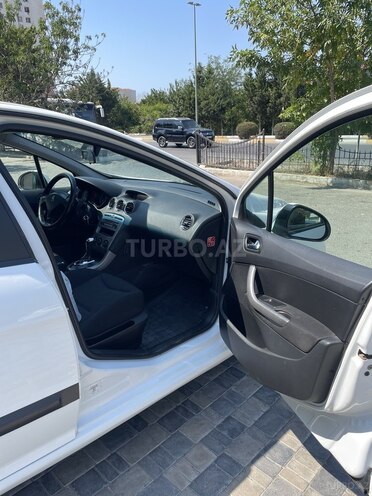 Peugeot 308 2013, 130,300 km - 1.6 l - Sumqayıt