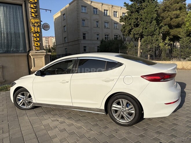Hyundai Elantra 2017, 91,900 km - 1.6 l - Sumqayıt
