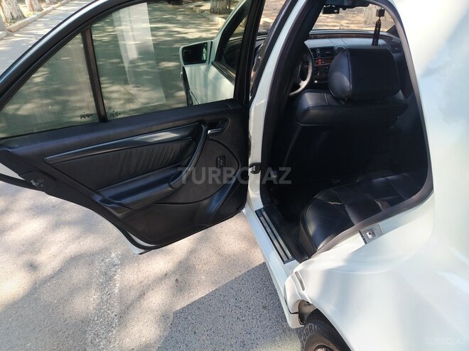 Mercedes C 220 d 1995, 200,000 km - 2.2 л - Bakı