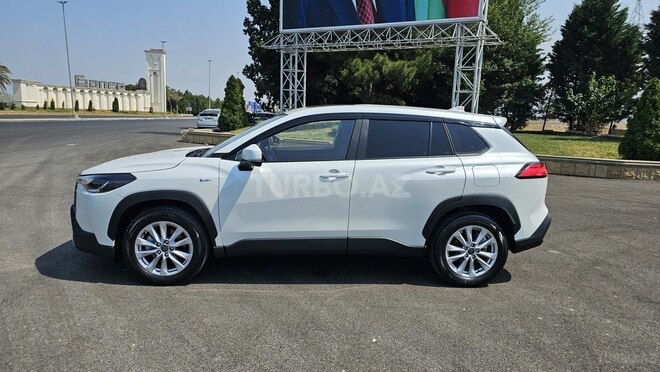 Toyota Corolla Cross 2025, 6,000 km - 2.0 l - Gəncə