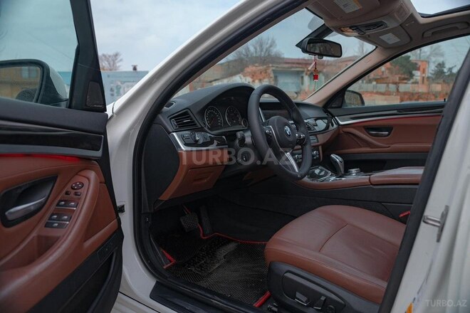 BMW 528 2015, 185,000 km - 2.0 l - Gəncə