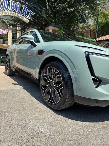 Avatr 11 2023, 30,000 km - 0.0 л - Bakı