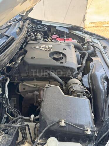 Mitsubishi L200 2016, 277,000 km - 2.4 l - Bakı