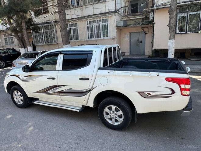 Mitsubishi L200 2016, 277,000 km - 2.4 l - Bakı