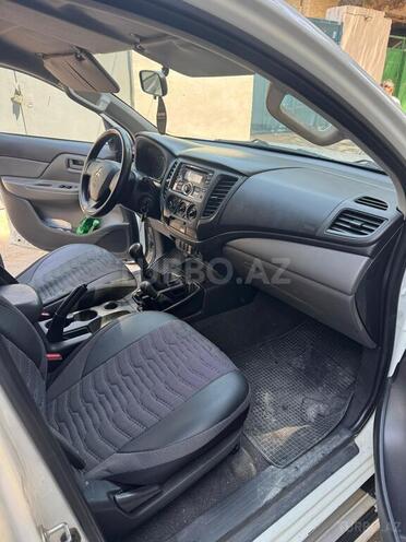 Mitsubishi L200 2016, 277,000 km - 2.4 l - Bakı