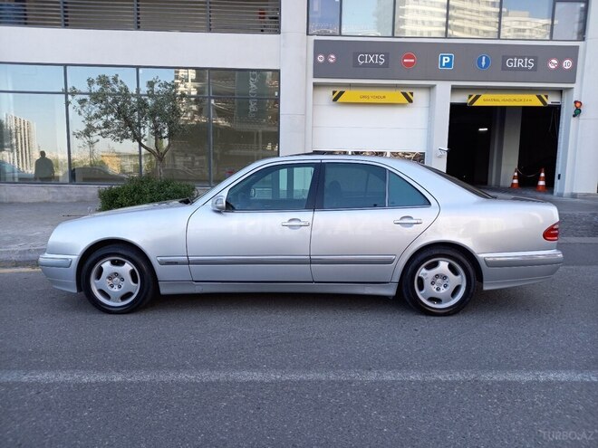 Mercedes E 240 2000, 449,000 km - 2.4 l - Bakı