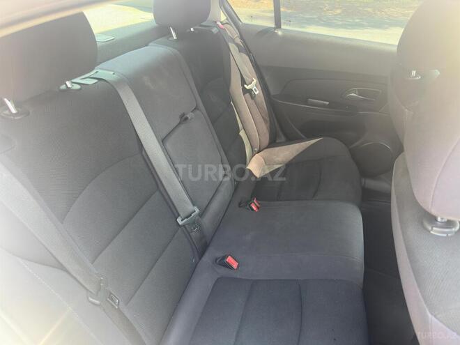 Chevrolet Cruze 2012, 442,000 km - 1.4 l - Quba