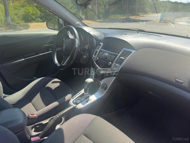 Chevrolet Cruze 2012, 442,000 km - 1.4 l - Quba