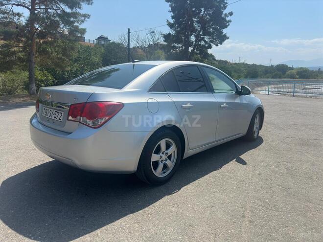 Chevrolet Cruze 2012, 442,000 km - 1.4 l - Quba