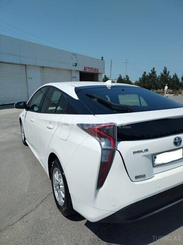 Toyota Prius 2018, 130,000 km - 1.8 l - Sumqayıt