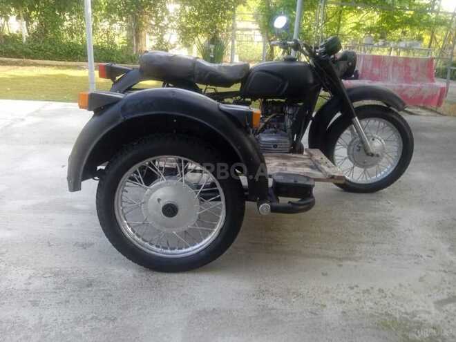 Dnepr K-750 1975, 150,000 km - 0.2 l - Saatlı