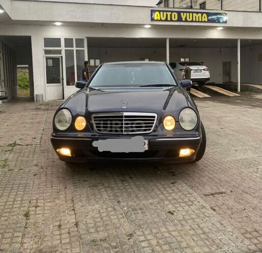 Mercedes E 280 1999, 389,000 km - 2.8 l - Masallı