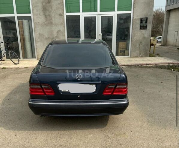 Mercedes E 280 1999, 389,000 km - 2.8 l - Masallı