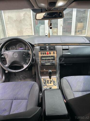 Mercedes E 280 1999, 389,000 km - 2.8 l - Masallı