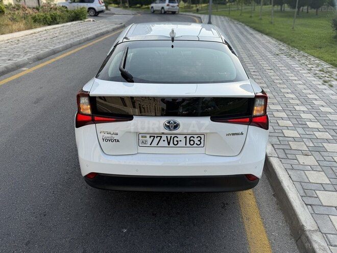 Toyota Prius 2018, 68,500 km - 1.8 l - Bakı