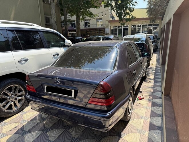 Mercedes C 200 1999, 333,000 km - 2.0 l - Bakı